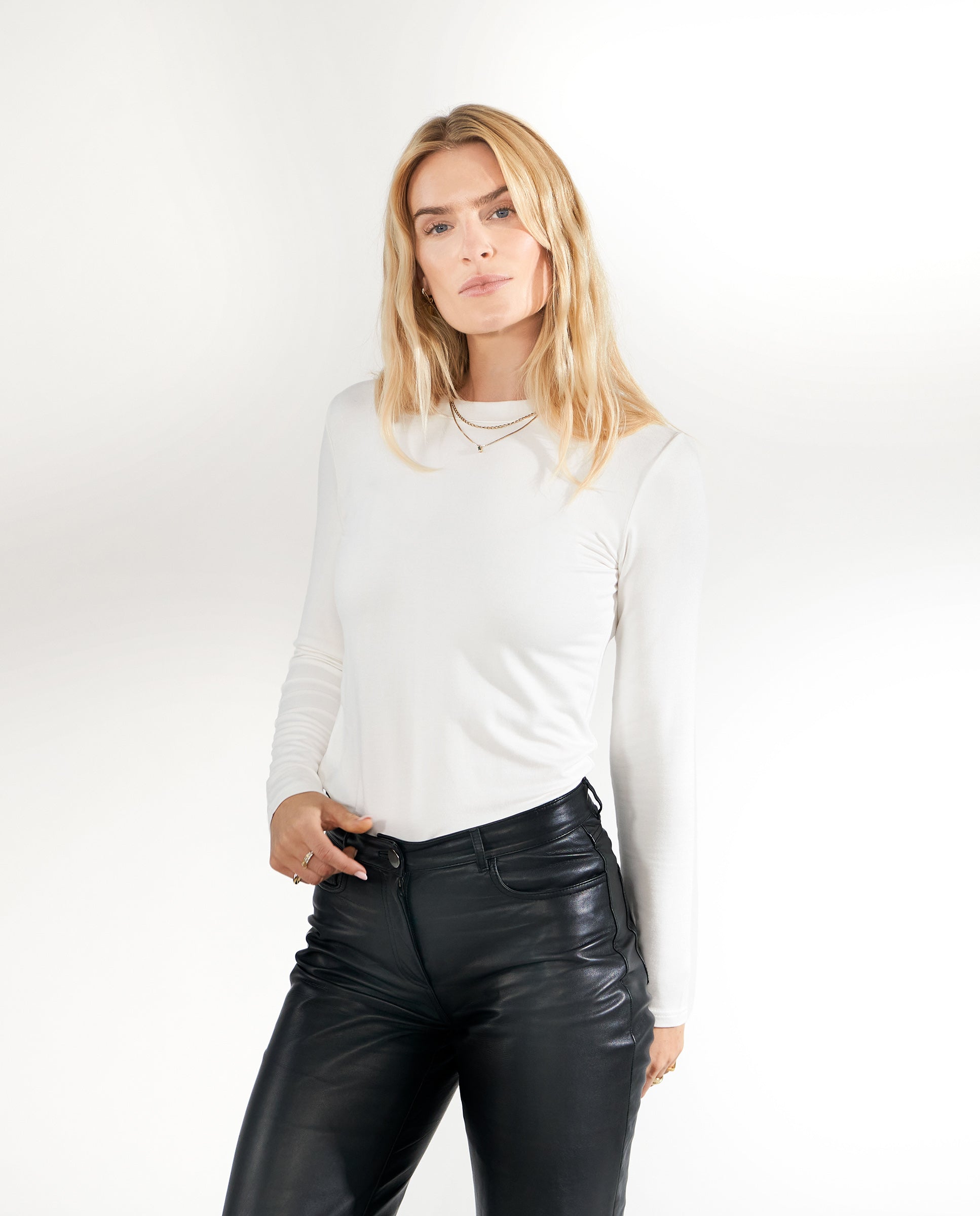 Camiseta marfil ajustada manga larga by Bread&Boxe