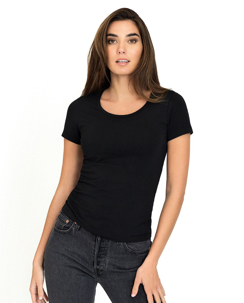 Camiseta cuello caja algodón orgánico negra