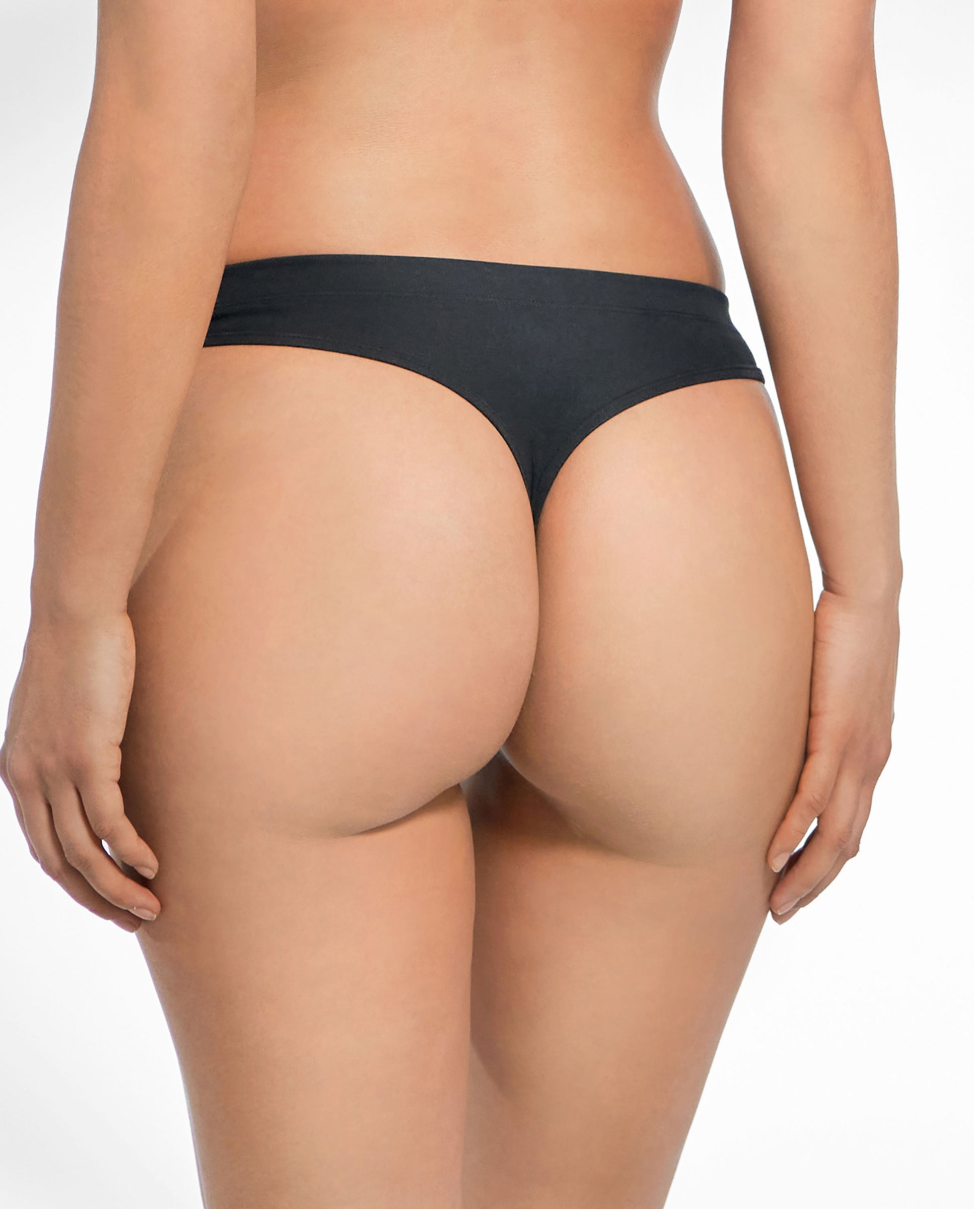 Tanga algodón orgánico negro by Bread&Boxers